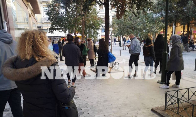 Κορονοϊός: «Μούδιασμα» από τις ουρές στα καταστήματα - «Φλερτάρουμε» με τρίτο κύμα και νέο lockdown
