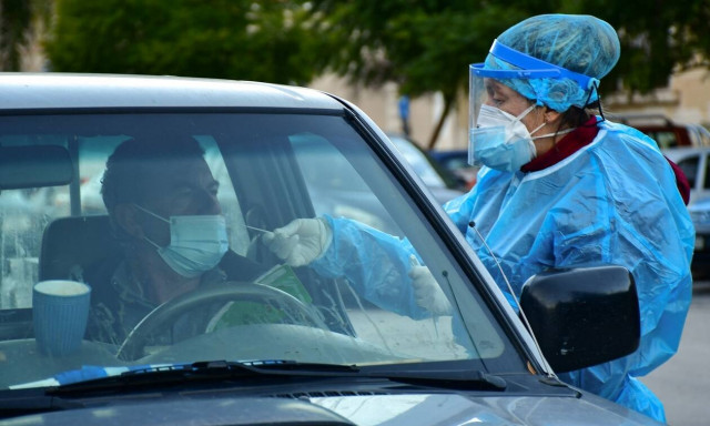 Κορονοϊός: Θρίλερ στην Ελλάδα! Οι τρεις μεταλλάξεις που τρομάζουν - Τι λέει ο καθηγητής Γώγος