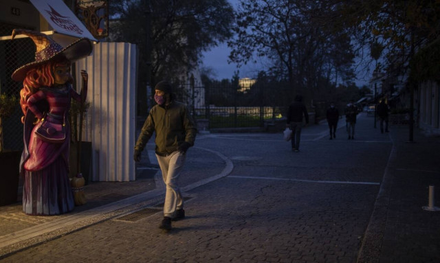 Κρούσματα σήμερα: 162 στην Αττική, 26 νέες μολύνσεις στη Θεσσαλονίκη - Ο χάρτης της διασποράς