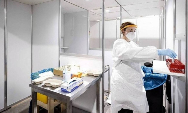 Κορονοϊός - Βρετανία: Πάνω απο 30.000 τα ημερήσια κρούσματα  