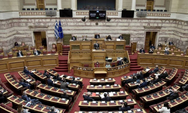 Κορονοϊός: Τέσσερα κρούσματα στη Βουλή