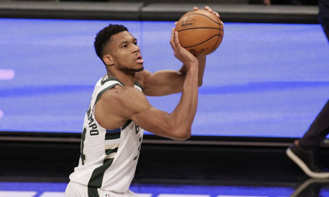 Γιάννης Αντετοκούνμπο - ΝΒΑ: Με προσωπικό ρεκόρ η επιστροφή στις νίκες για τους Μιλγουόκι Μπακς