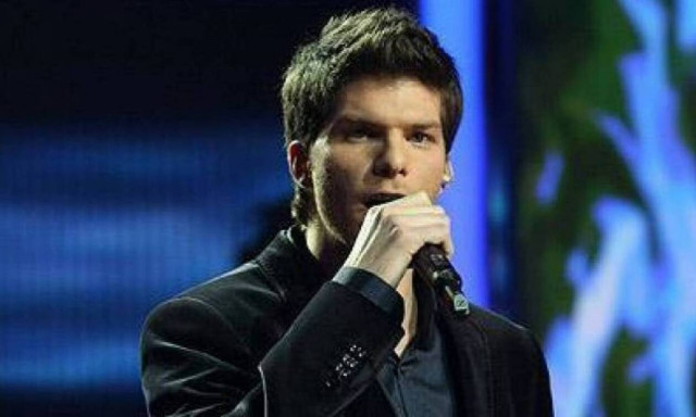 Στο νοσοκομείο ο τραγουδιστής Λούκας Γιώρκας