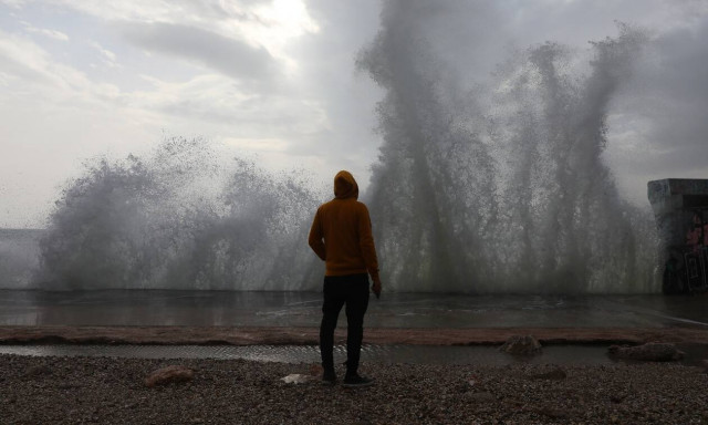 Έκτακτο δελτίο επιδείνωσης καιρού: Πού θα χτυπήσει τις επόμενες ώρες η κακοκαιρία