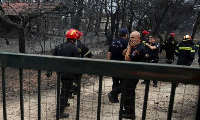 Τραγωδία στο Μάτι: Την ηγεσία της Πυροσβεστικής «δείχνουν» στελέχη της ΕΛΑΣ και της Τροχαίας