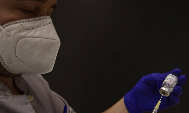 Ισπανία - Κορονοϊός: «Νιώθω θεϊκά» λέει τρόφιμος σε οίκο ευγηρίας αφού έκανε τη 2η δόση του εμβολίου