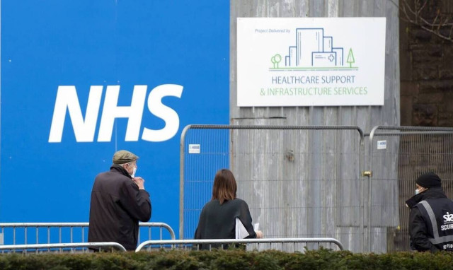 Κορονοϊός – Βρετανία: Η μετάλλαξη έκανε την μάχη της χώρας κατά της πανδημία δυσκολότερη