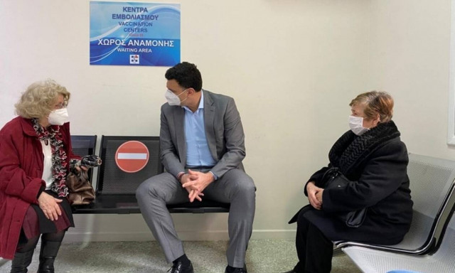 Κικίλιας: Οι εμβολιασμοί γίνονται οργανωμένα, με σεβασμό στον πολίτη – Εξασφαλίσαμε τη δεύτερη δόση