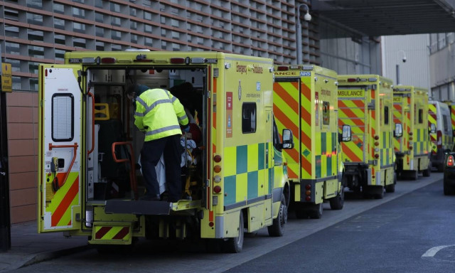 Βρετανία: Η πρώτη ευρωπαϊκή χώρα που έσπασε το «φράγμα» των 100.000 νεκρών από κορονοϊό