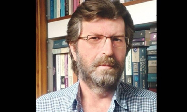 Πέθανε ο δημοσιογράφος Βασίλης Τριανταφύλλου