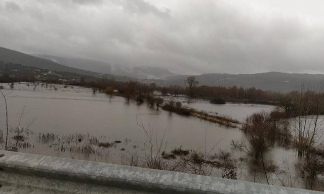 Κακοκαιρία: Αποκλεισμένα χωριά και σοβαρές ζημιές σε καλλιέργειες στα Ιωάννινα
