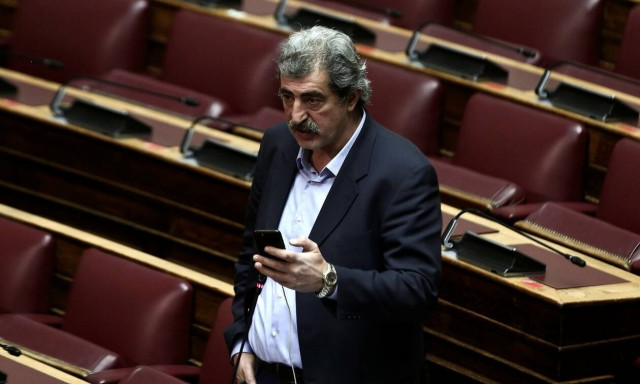 Κορονοϊός: Πολάκης – «Παθητικός εμβολιασμός» η χορήγηση φαρμάκων βασισμένων σε αντισώματα