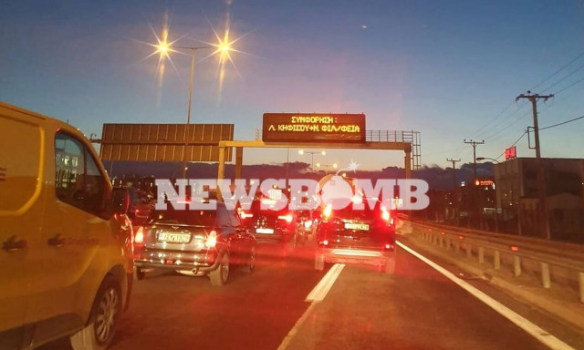 Κίνηση ΤΩΡΑ: Απίστευτο μποτιλιάρισμα στην κάθοδο της Αθηνών – Λαμίας