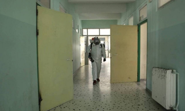Κορονοϊός: Συναγερμός στον Άγιο Νικόλαο - Κλείνουν τμήματα σε σχολεία