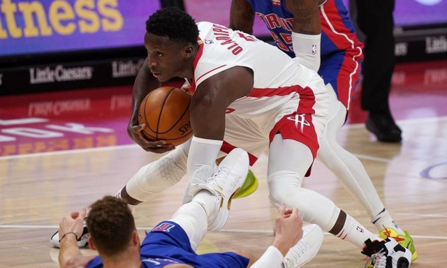 NBA: Έκανε... κηδεία στο γόνατο του! - Για να ξορκίσει το κακό (video)