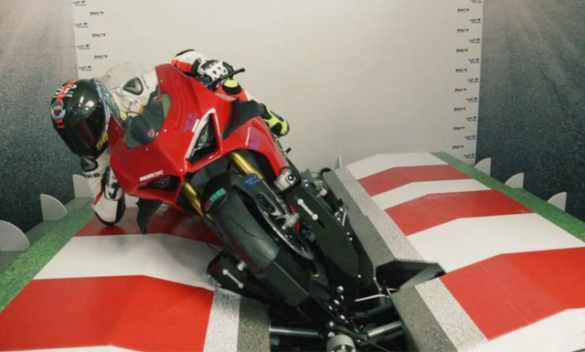 Αυτός είναι ο απόλυτος προσομοιωτής για οδήγηση μοτοσυκλέτας