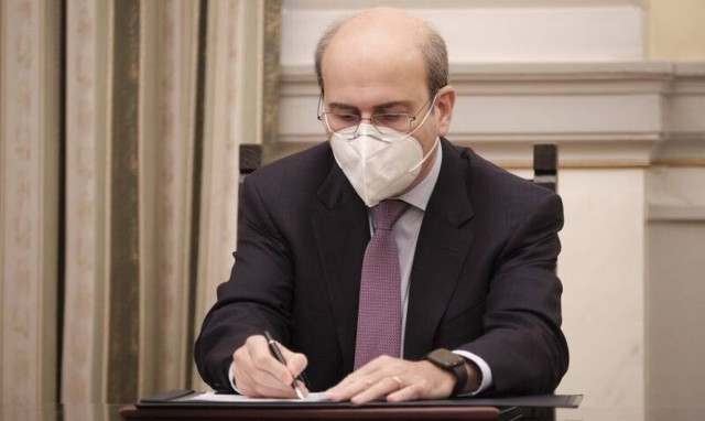 Χατζηδάκης προς ΑΔΕΔΥ: Σε προτεραιότητα οι εκκρεμείς συντάξεις