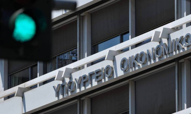 Συμφωνία με θεσμούς για αναστολή των πλειστηριασμών και «Γέφυρα 2»