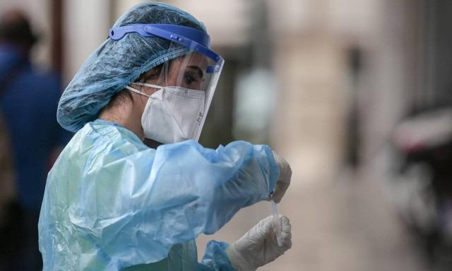 Κορονοϊός: Δέκα νέα κρούσματα της μετάλλαξης στην Ελλάδα – Πού εντοπίστηκαν