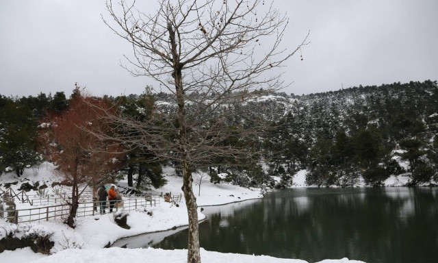 Καιρός: Με χαμηλές θερμοκρασίες η Πέμπτη - Πού και πότε θα χιονίσει