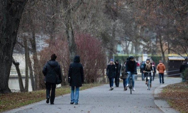Κορονοϊός: «Καμπανάκι» από τον ΠΟΥ - «Πολύ νωρίς για χαλάρωση μέτρων στην Ευρώπη»