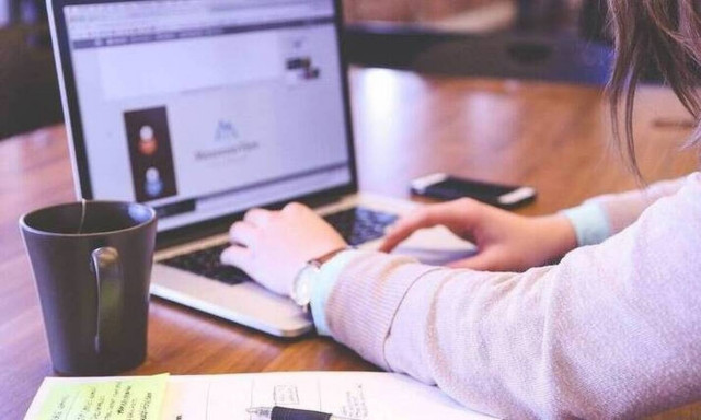 Τηλεργασία: Μέχρι πότε παρατείνεται - Τι αναφέρει η νέα ΚΥΑ