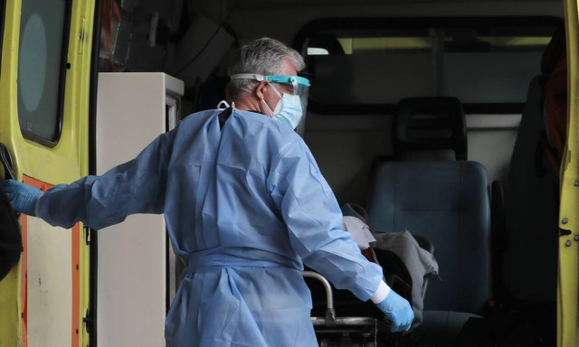 Κρούσματα σήμερα: 941 νέα ανακοίνωσε ο ΕΟΔΥ - 22 θάνατοι σε 24 ώρες, στους 260 οι διασωληνωμένοι 