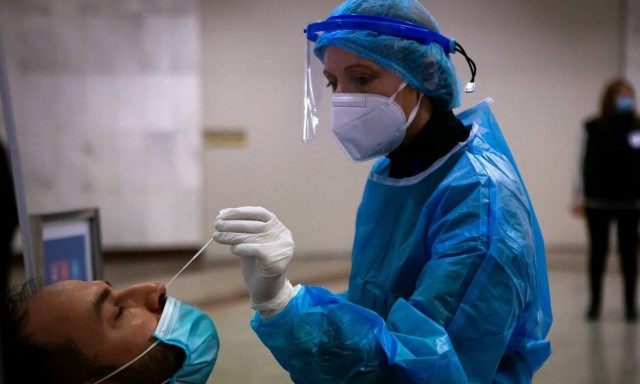 Κρούσματα σήμερα: Με το «βλέμμα» στην Αττική - Αγωνία για τα νέα στοιχεία που θα παρουσιάσει ο ΕΟΔΥ