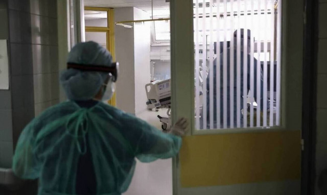 Φθιώτιδα – Κορονοϊός: Πήγε σε κηδεία και νόσησε – Ανησυχία σε όλο το νομό για τη διασπορά