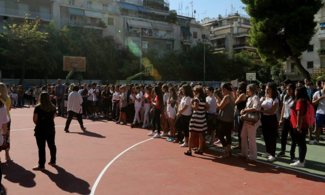 Κεραμέως: Έτσι θα λειτουργήσουν Γυμνάσια και Λύκεια από Δευτέρα - Τι θα γίνει με τα φροντιστήρια