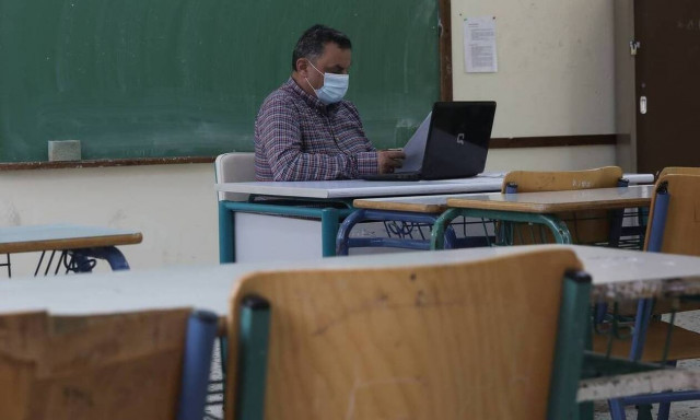 Lockdown-Σχολεία: «Εάν χρειαστεί θα κλείσουν και την επόμενη εβδομάδα» - Ελλοχεύει έκρηξη κρουσμάτων