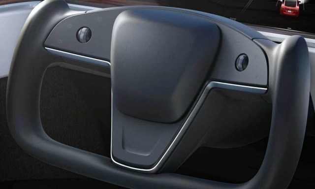 Πόσο πρακτικό μπορεί να είναι το «αεροπορικό» τιμόνι του ανανεωμένου Tesla Model S;