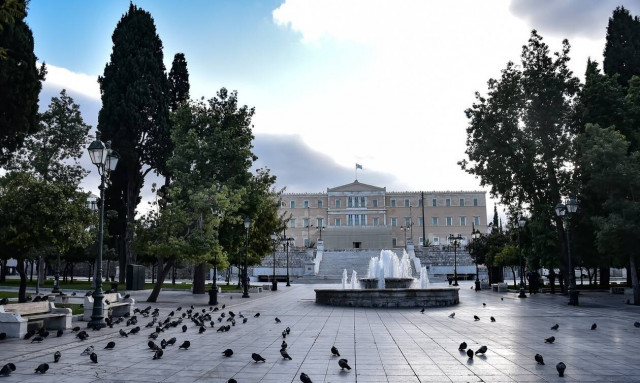 Κορονοϊός: Συναγερμός για την Αττική - «Καμπανάκι» για ολικό lockdown τύπου Μαρτίου