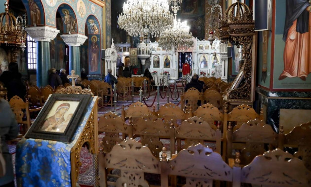 Νοτιοαφρικανική μετάλλαξη: Γρίφος το πώς νόσησε ο ιερέας – Το θρίλερ με το τεστ αντισωμάτων