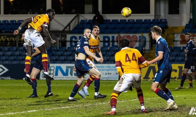 Μπέβις Μουγκάμπι: Ο παίκτης που «έσπασε» το ρεκόρ του Κριστιάνο Ρονάλντο (videos+photo)