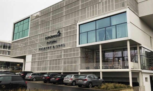 AstraΖeneca: 5 χώρες της ΕΕ δεν θα χορηγούν το εμβόλιο της εταιρείας στους άνω των 65