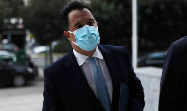 The government is doing what it can to support professionals, Georgiadis stresses