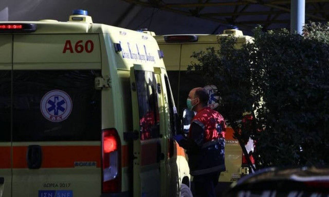 Κρούσματα σήμερα: Στο «κόκκινο» η αγωνία για τα νέα δεδομένα - Προβληματίζουν μεταλλάξεις και αύξηση