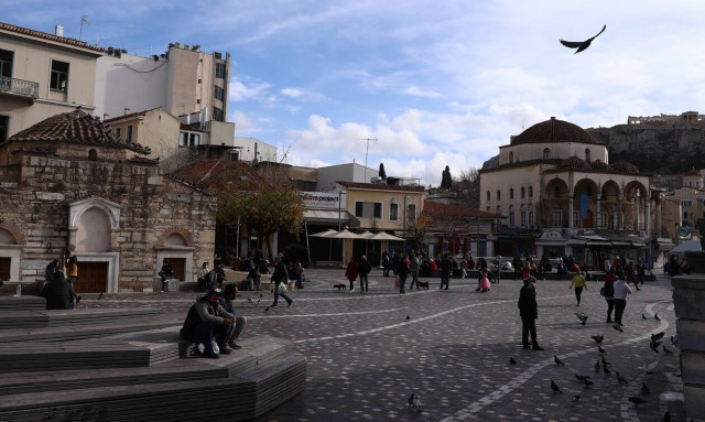 Lockdown: Συζητούν αλλαγές σε απαγόρευση κυκλοφορίας, μετακινήσεις, καταστήματα στην Αττική