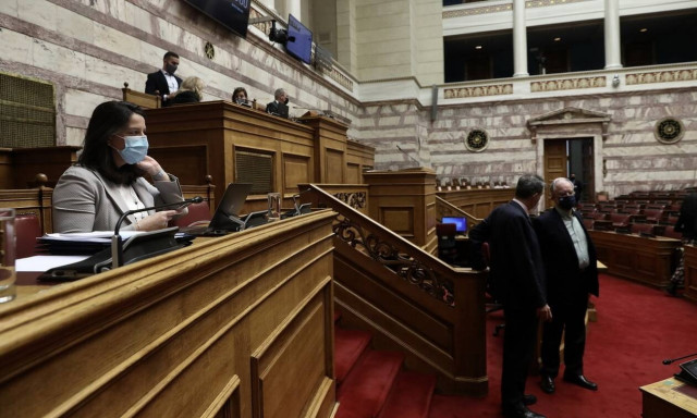 Επιτροπή Βουλής: Ψηφίσθηκε το νομοσχέδιο του Υπουργείου Παιδείας για τα ΑΕΙ