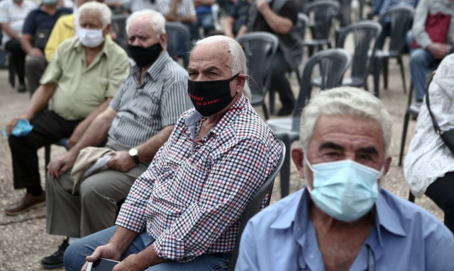 Συντάξεις: Ποιοι θα παίρνουν 384 ευρώ έναντι – Τι θα ισχύσει για οφειλέτες και «πλασματικά έτη»