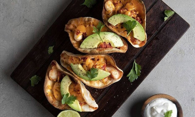 Άκης Πετρετζίκης: Τάκος με γίγαντες