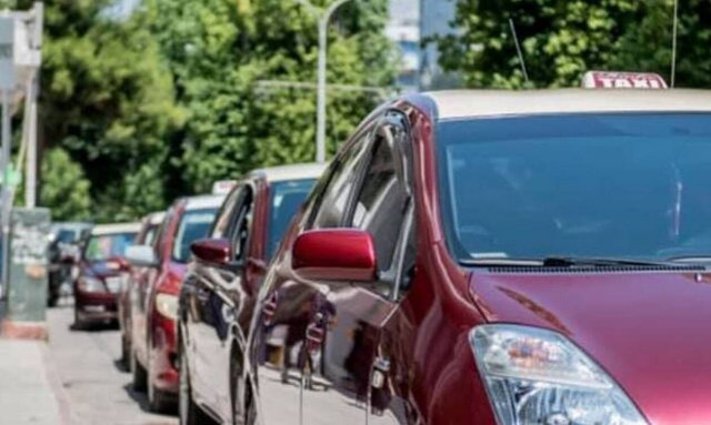 Χαλκίδα: Ταξιτζής θετικός στον κορονοϊό «έσπασε» την καραντίνα και δούλευε κανονικά