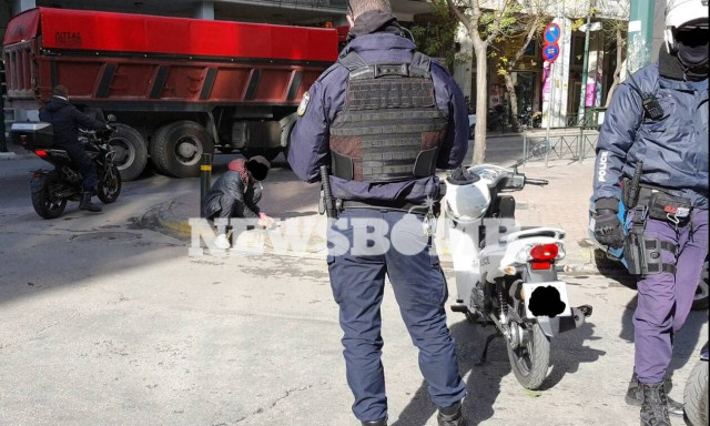 Ρεπορτάζ του Newsbomb.gr: Ομόνοια -Εστίες υπερμετάδοσης οι πιάτσες θανάτου στο τρίγωνο του διαβόλου 