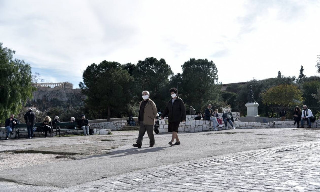 Ολικό lockdown «για μερικές εβδομάδες» προτείνει καθηγητής Φαρμακολογίας