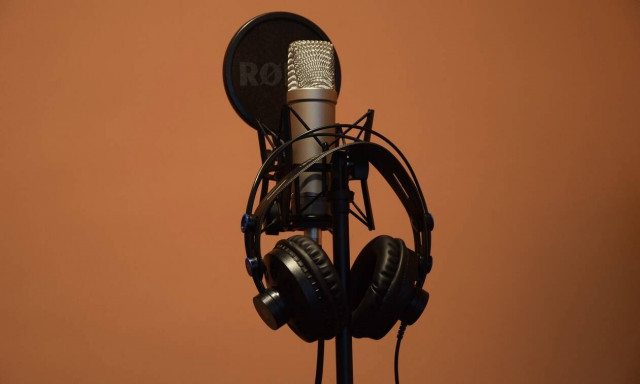 Αποκάλυψη – «βόμβα» από τραγουδίστρια: Ο Δήμος Μούτσης με κλείδωσε στο σπίτι και με κυνηγούσε γυμνός