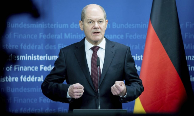 «Έκρηξη» Σολτς κατά φον ντερ Λάιεν: Τα κάνατε σκ@τ@ με τις παραγγελίες των εμβολίων