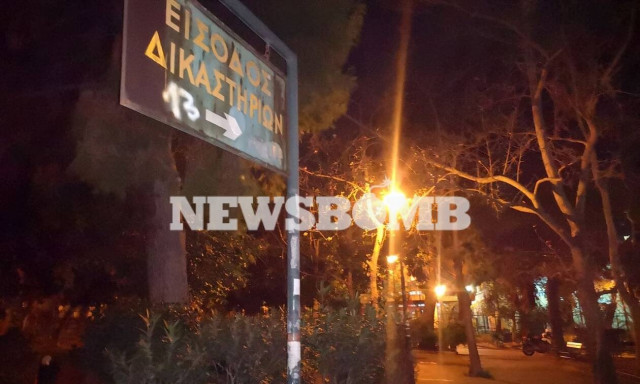 Έκρηξη στην Ευελπίδων: Οι πρώτες εικόνες από το σημείο - Απέκλεισε την περιοχή η ΕΛ.ΑΣ.