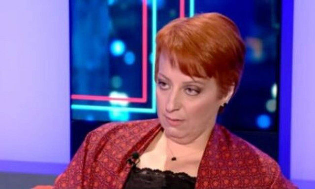 Συγκλονίζει η Λυδία Σέρβου: Ο συνθέτης μου είπε - «Αν μου κάτσεις θα έχεις συμβόλαιο» (vid)