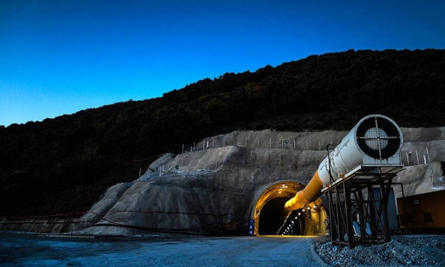 Ελληνικός Χρυσός: Υπογράφηκε η σύμβαση για τα Μεταλλεία Χαλκιδικής